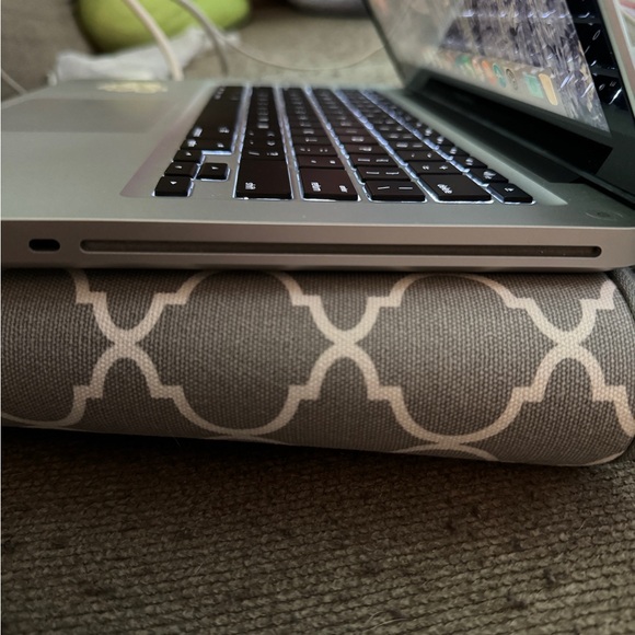 MacBook Pro 💻 - Picture 4 of 10